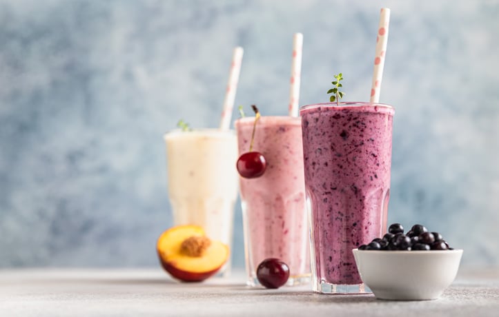 table with smoothies