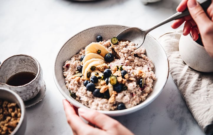 Why You Should Eat More Oatmeal: An Incredibly Healthy Food
